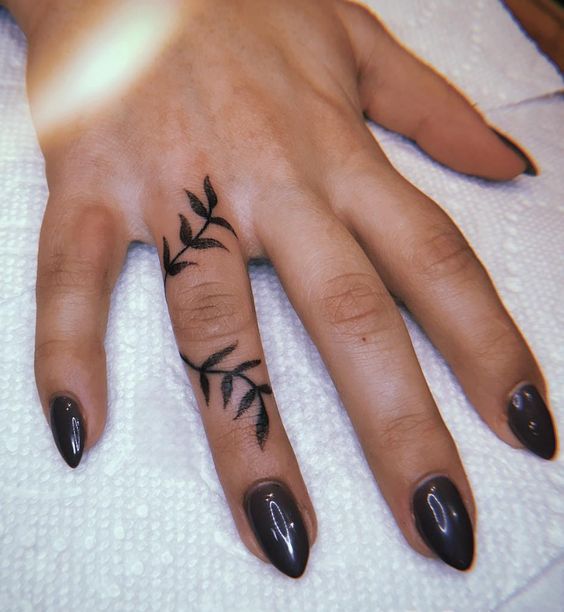 Mini tattoos pinterest 7 - Mini tattoos for girls looking for something cute and simple