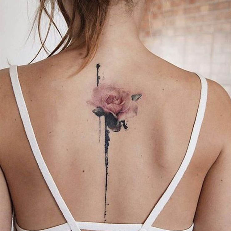 10 linear tattoos on the back that will make you look super sexy