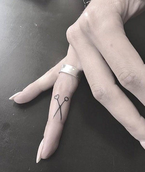 finger tattoo 177