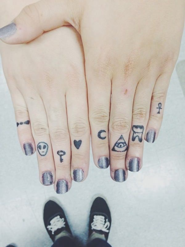 finger tattoo 242