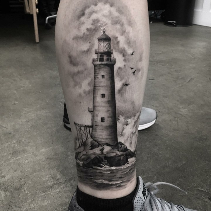 style-white-black-lighthouse