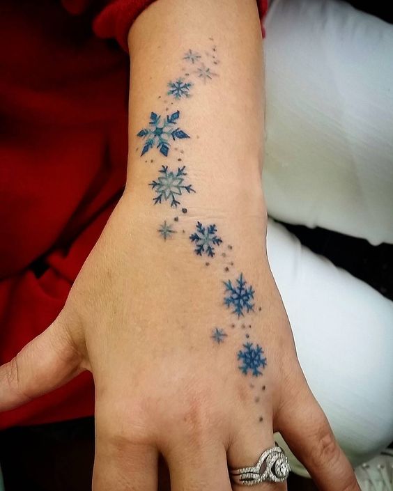 Christmas tattoos 2 - 12 tattoos you should have if you love Christmas