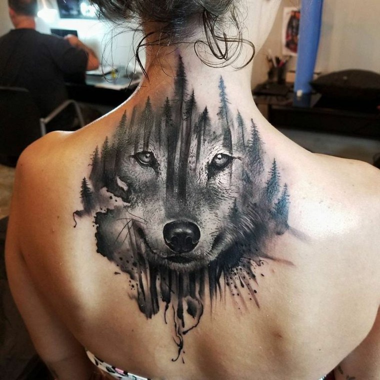 wolf tattoos-back-woman