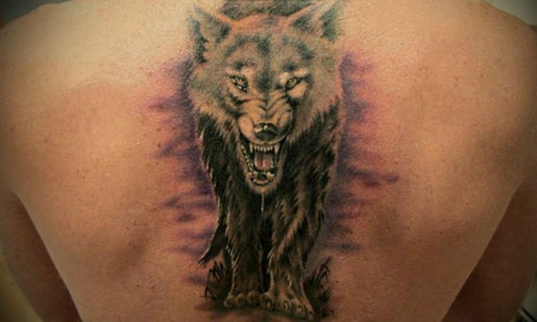 wolf tattoos meaning-back