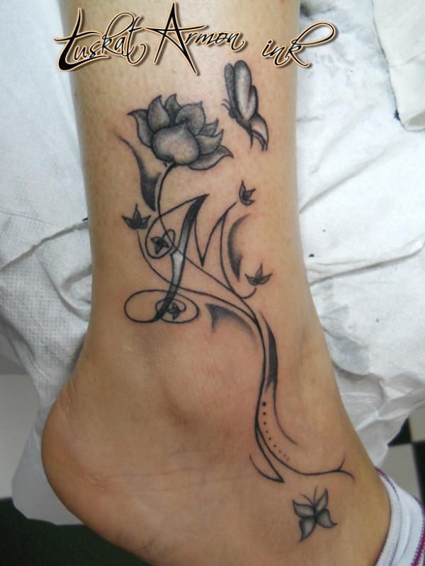 initial tattoo 07