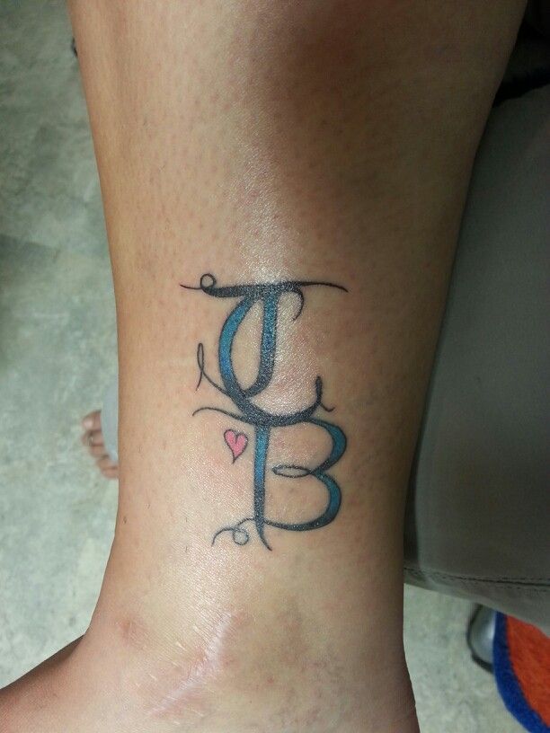 initial tattoo 08