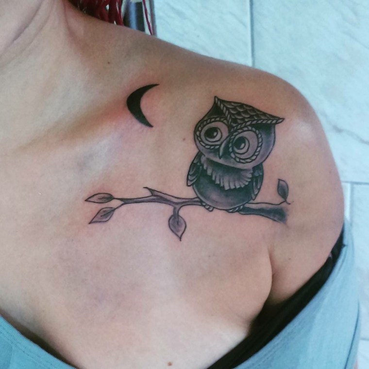 tattoos female-shoulder-owl