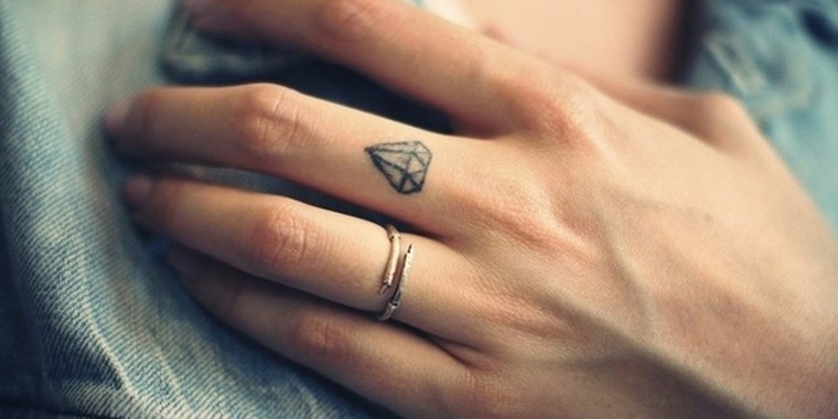 small tattoos-women-hand-diamonds