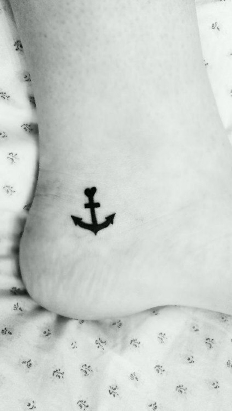 small-anchor-tattoo