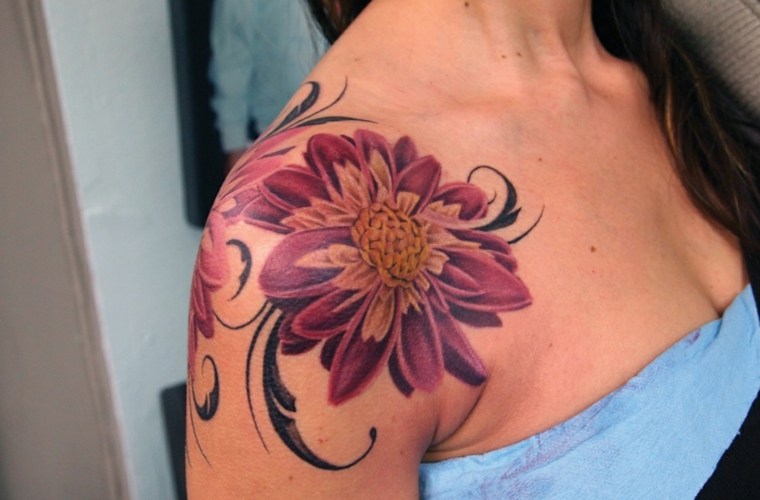 flower tattoo on the shoulder