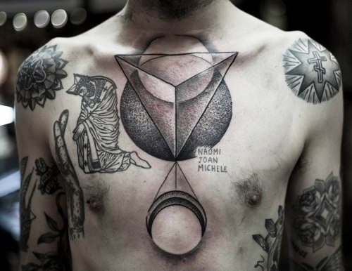 Tattoo of a triangle on circumferences and under this something similar to a light bulb, in this boy's body you can see other tattoos of a king, several suns, crosses and stars that almost all are pretty