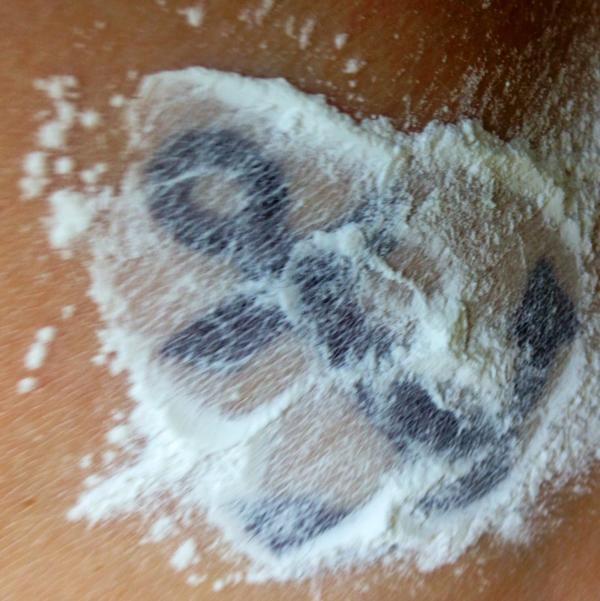 How to make a temporary home tattoo - Step 6