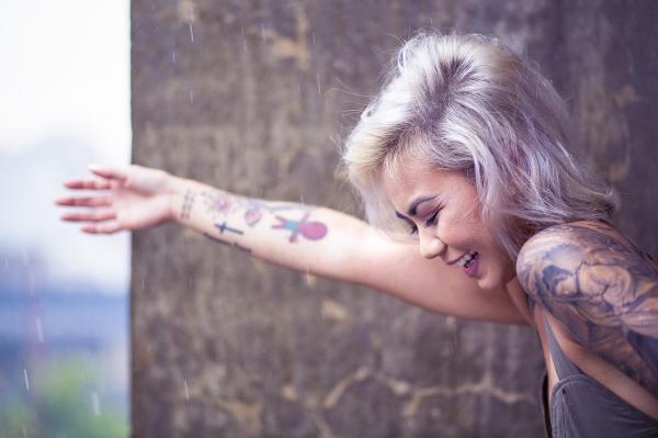 How to make a temporary home tattoo - Step 7
